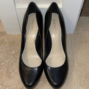 Nine West Black Pumps